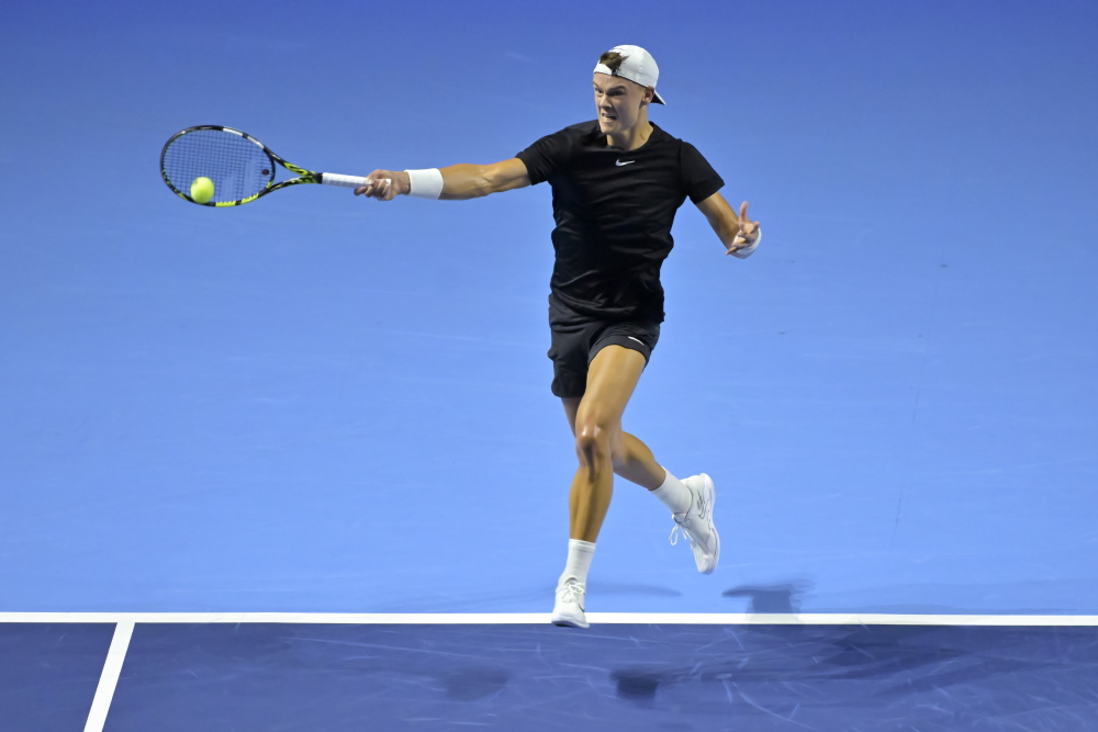 更为其背后 更为其背后