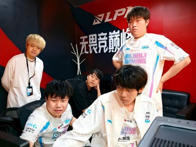 乌兹别克斯 乌兹别克斯