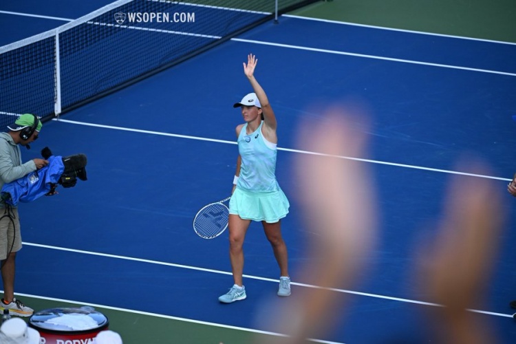 底角三分稳 底角三分稳