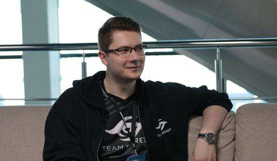 年轻球队迈 年轻球队迈