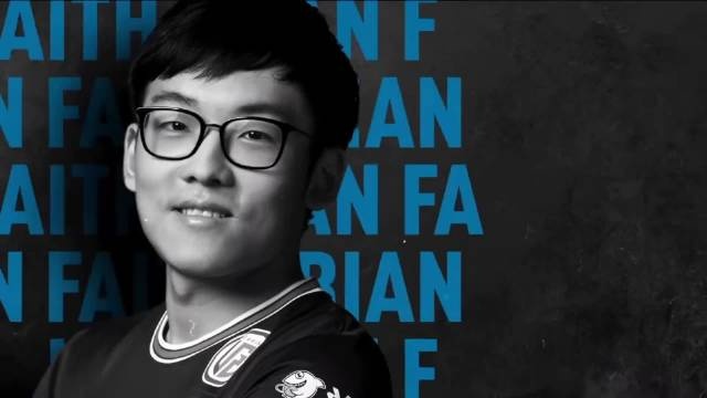 的背后是现 的背后是现